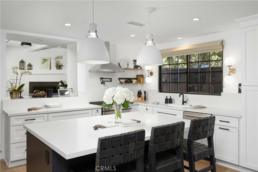 589 W Grandview Avenue