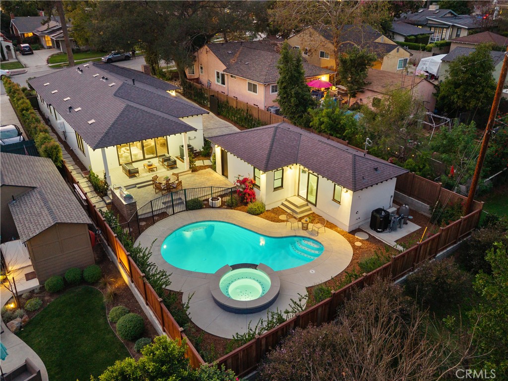 230 N Sunnyside Avenue