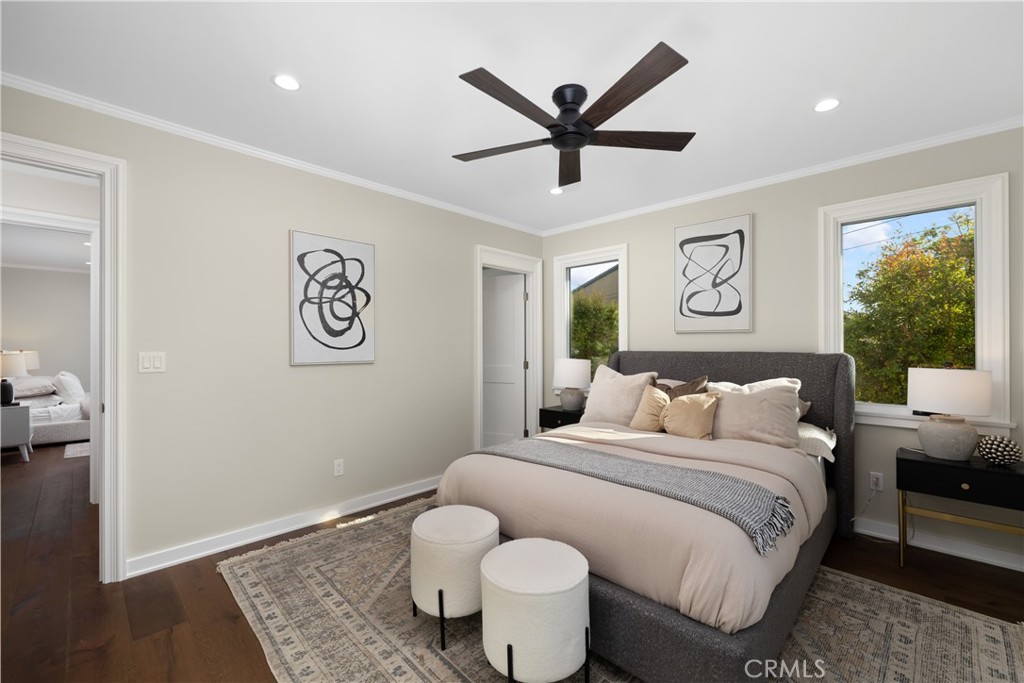 230 N Sunnyside Avenue