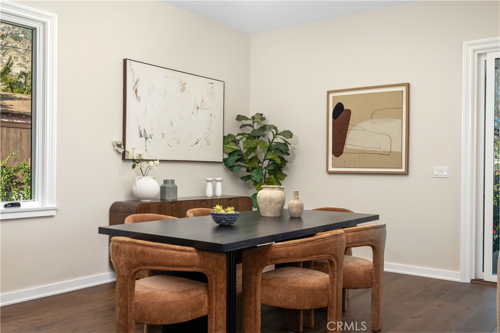 230 N Sunnyside Avenue