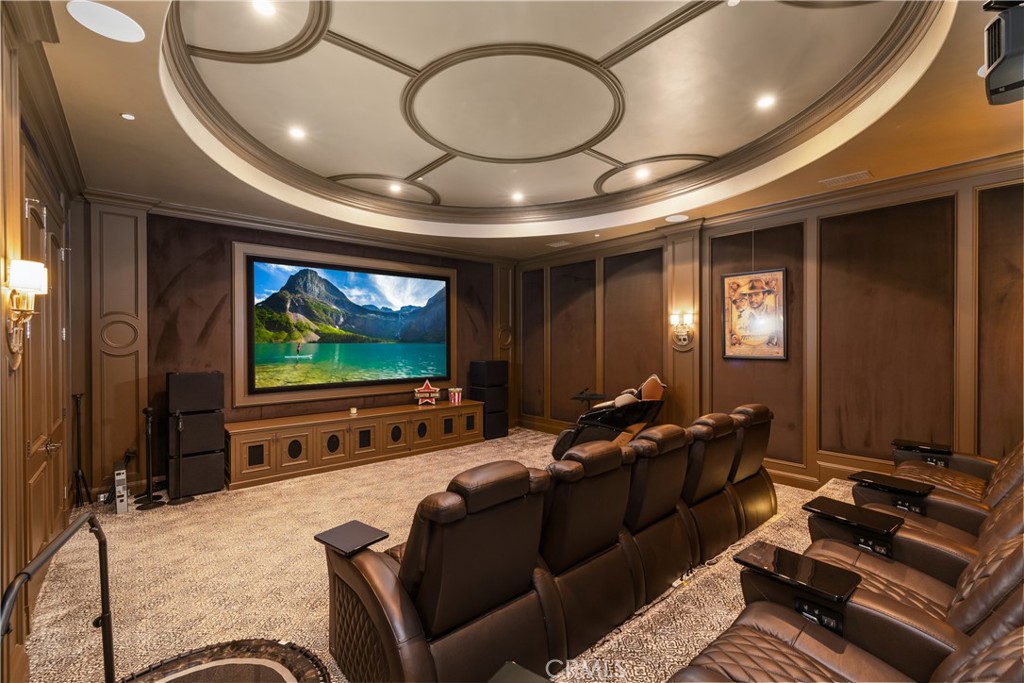 935 W Foothill Boulevard