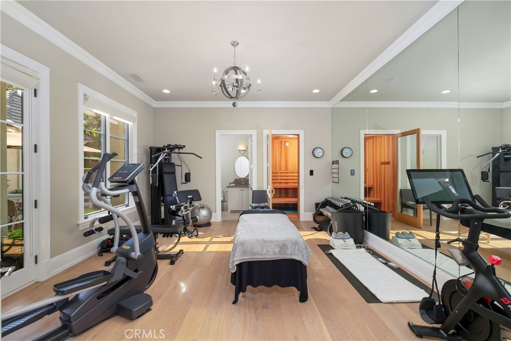 935 W Foothill Boulevard