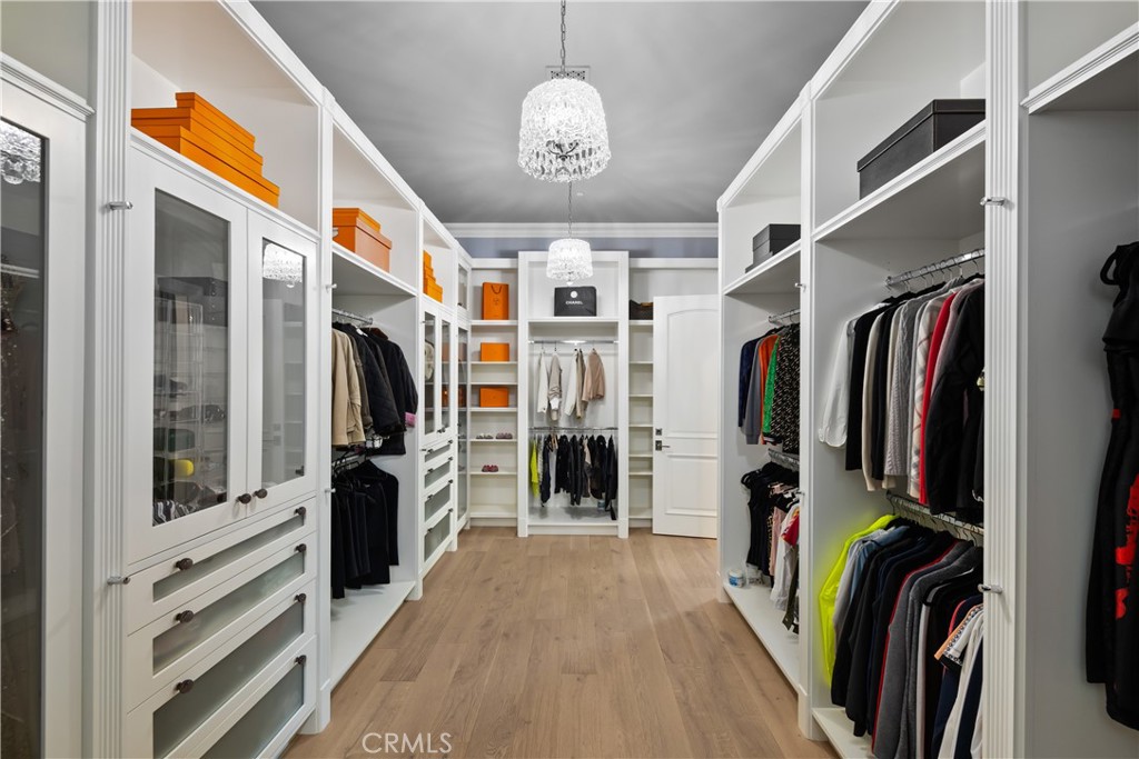 935 W Foothill Boulevard