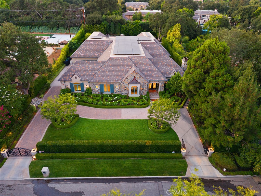 935 W Foothill Boulevard