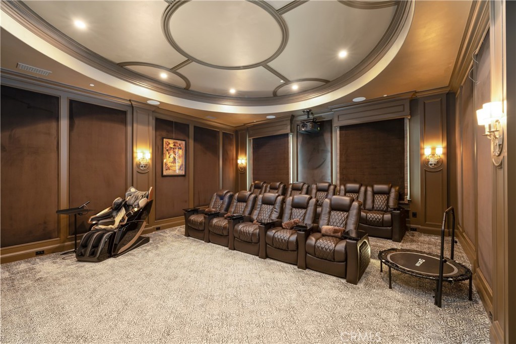 935 W Foothill Boulevard