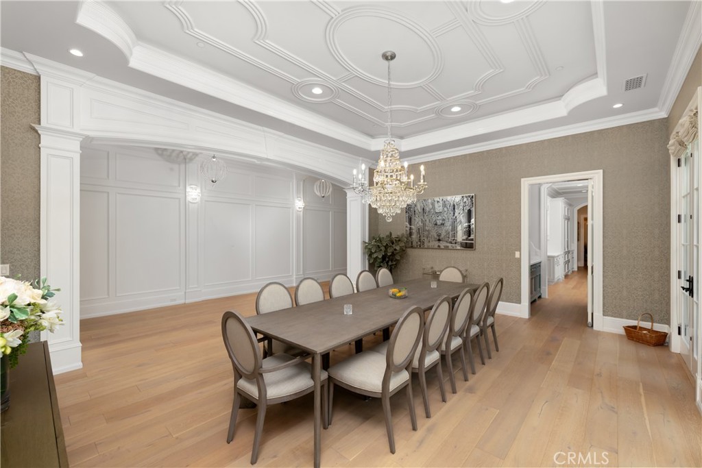 935 W Foothill Boulevard