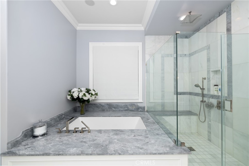 935 W Foothill Boulevard