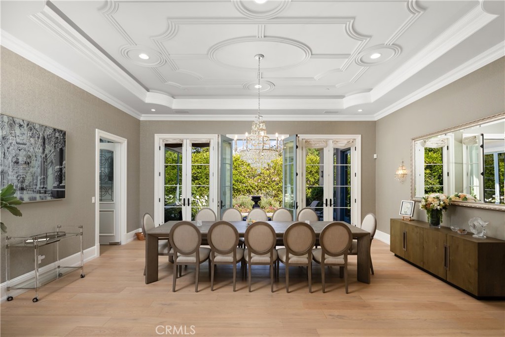 935 W Foothill Boulevard