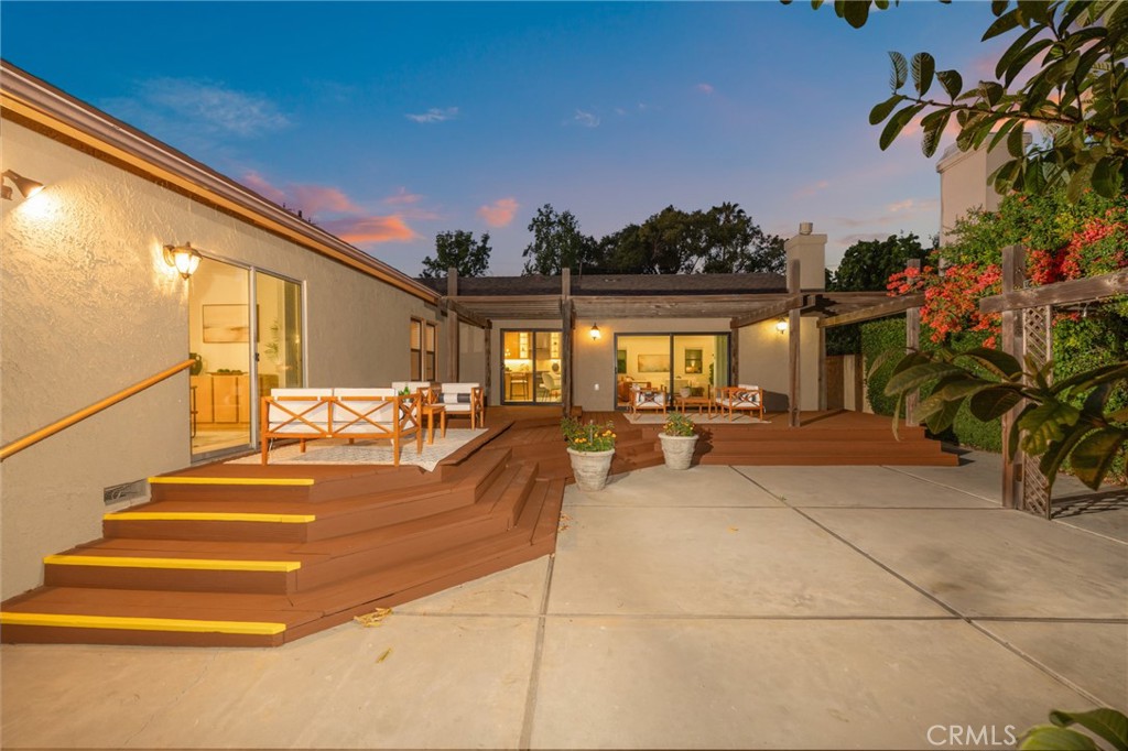 444 W Naomi Avenue