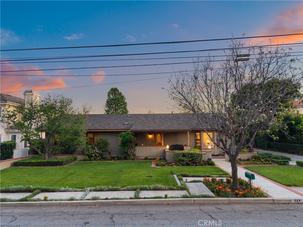 444 W Naomi Avenue