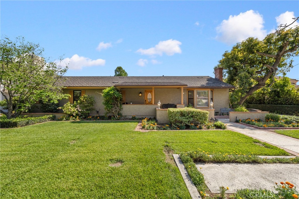 444 W Naomi Avenue