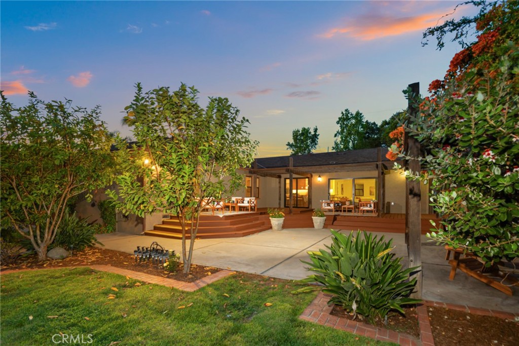 444 W Naomi Avenue