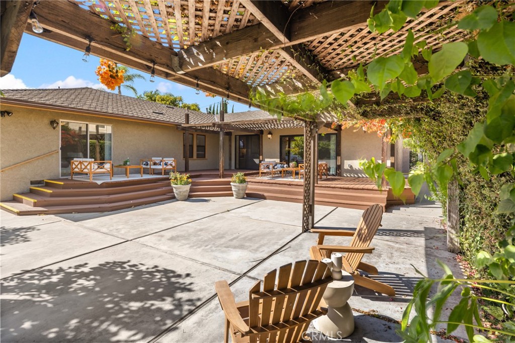 444 W Naomi Avenue
