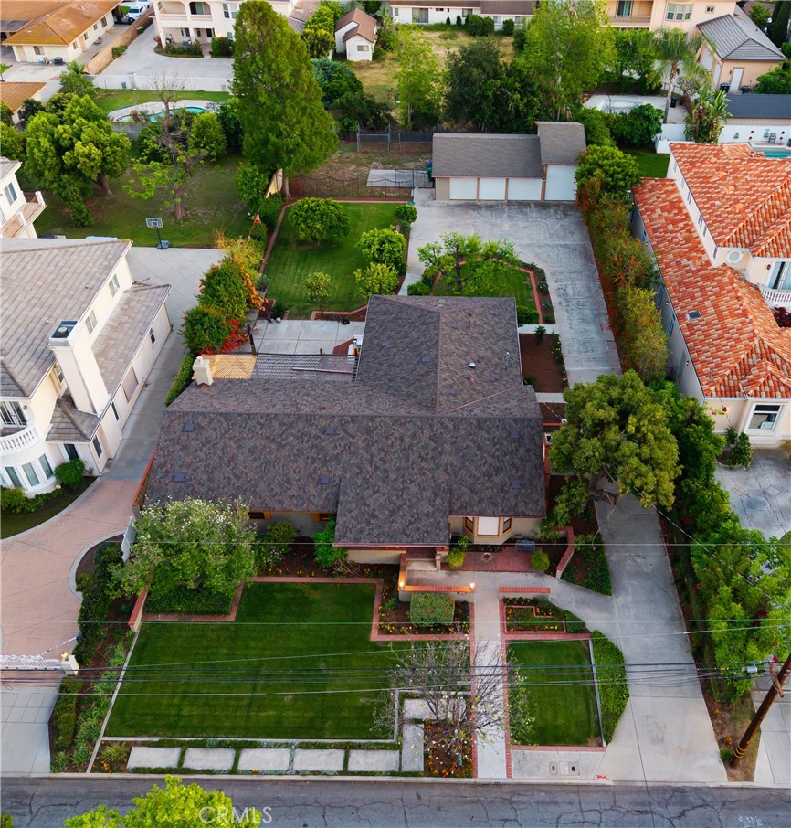 444 W Naomi Avenue