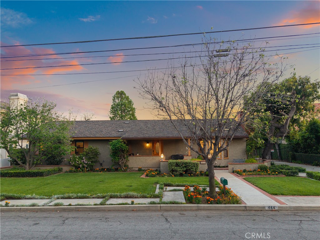 444 W Naomi Avenue