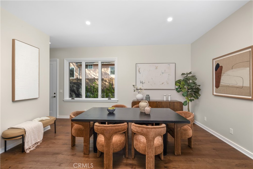 230 N Sunnyside Avenue