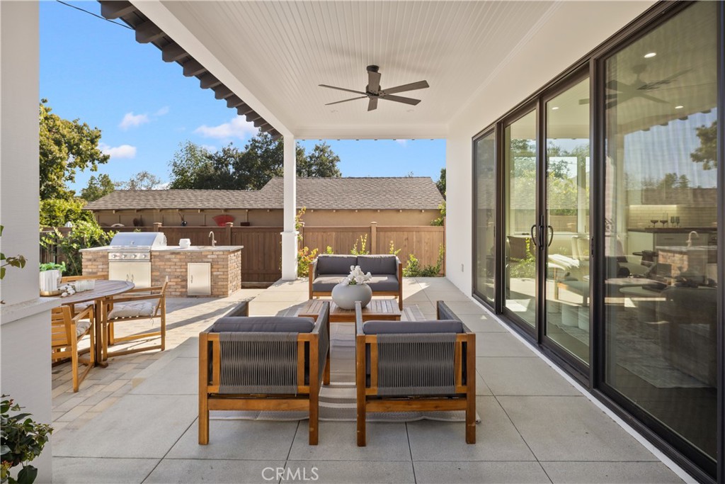 230 N Sunnyside Avenue