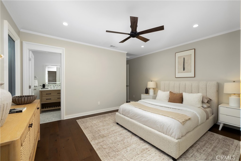 230 N Sunnyside Avenue