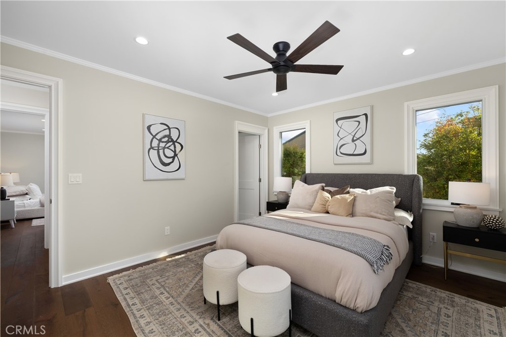 230 N Sunnyside Avenue