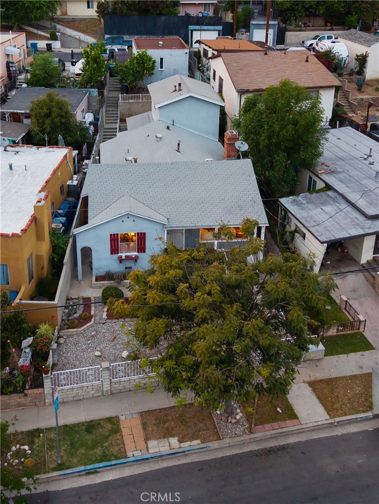 2811 Budau Avenue