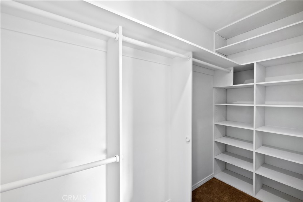 531 W Walnut