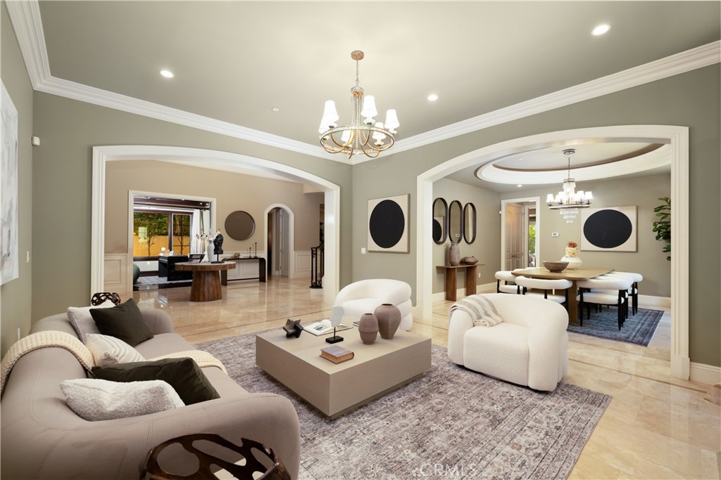 423 W Lemon