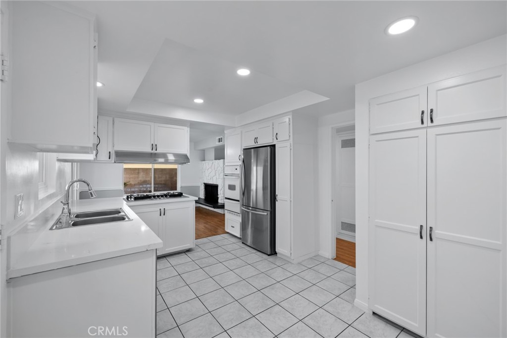 11251 La Rosa Drive