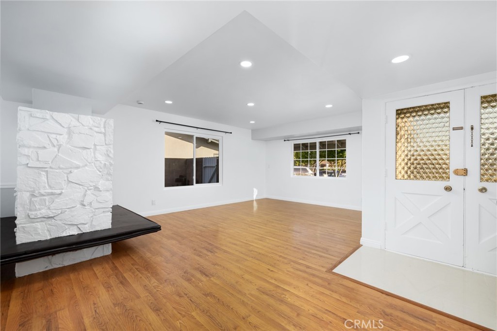 11251 La Rosa Drive