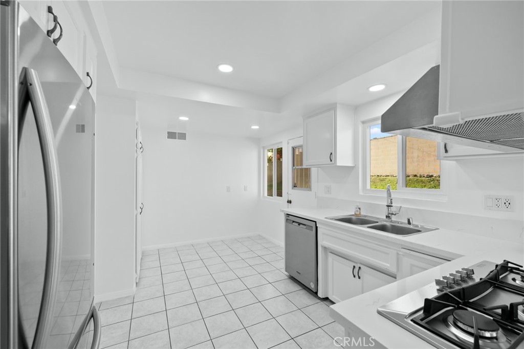 11251 La Rosa Drive