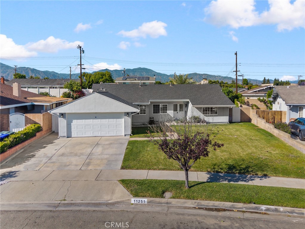 11251 La Rosa Drive