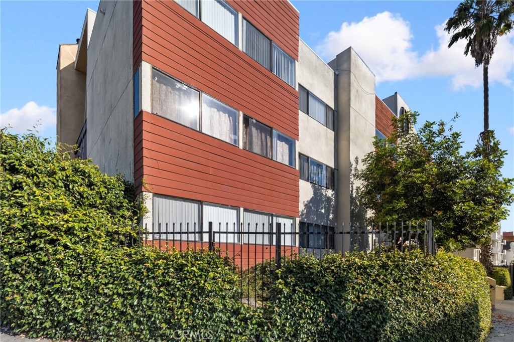 300 S Reno Street 303