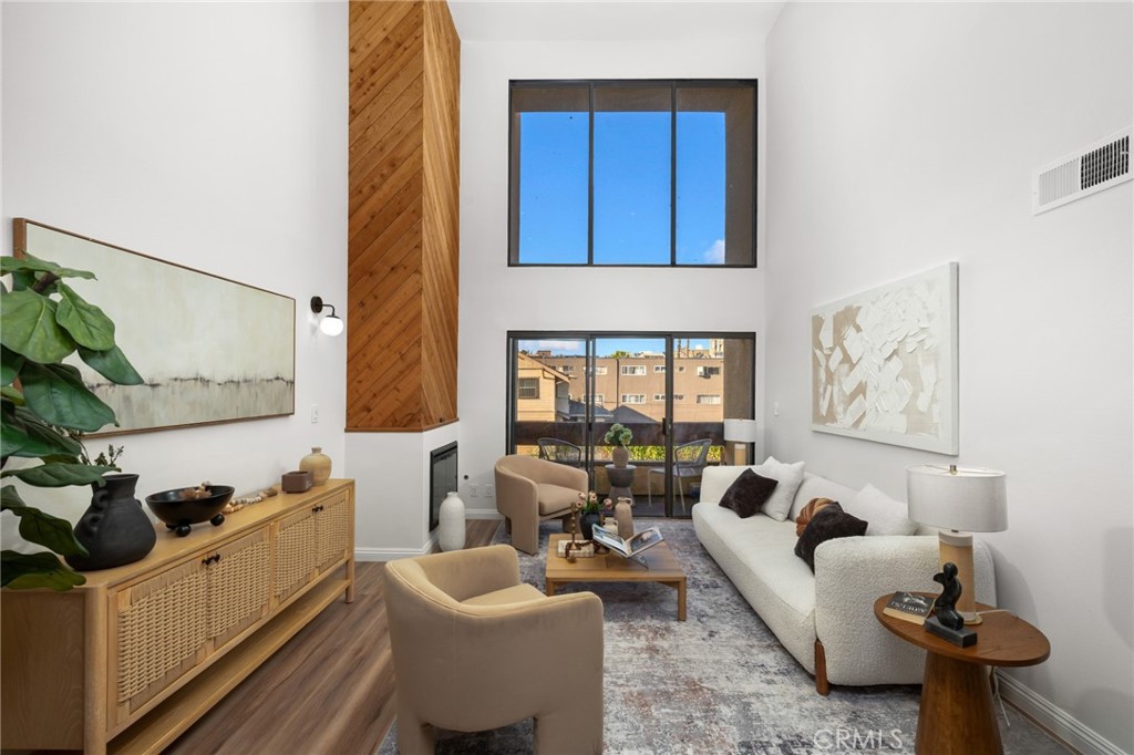 300 S Reno Street 303