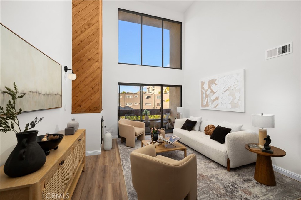 300 S Reno Street 303