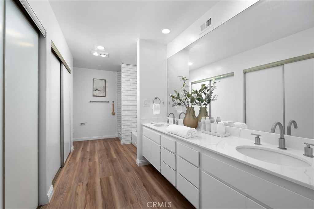300 S Reno Street 303