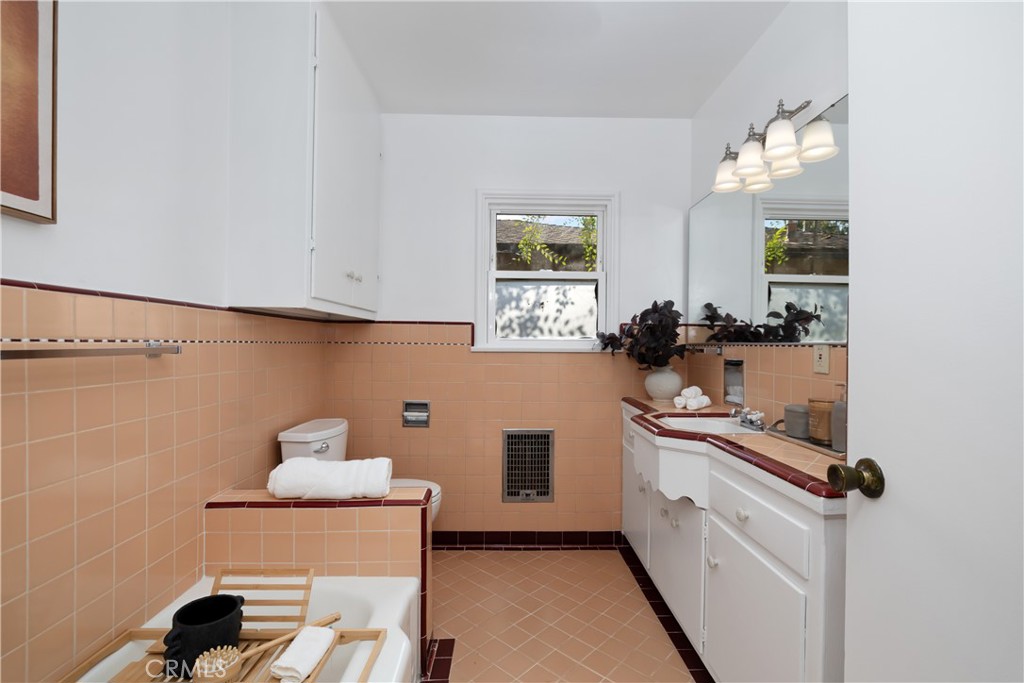 166 W Las Flores Avenue