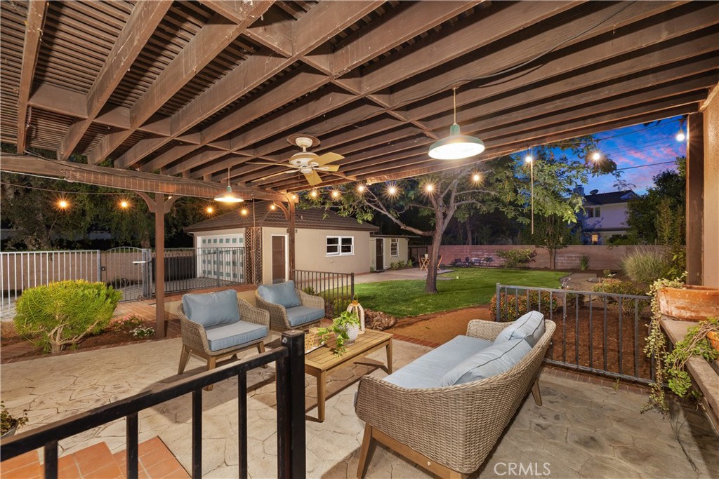 166 W Las Flores Avenue