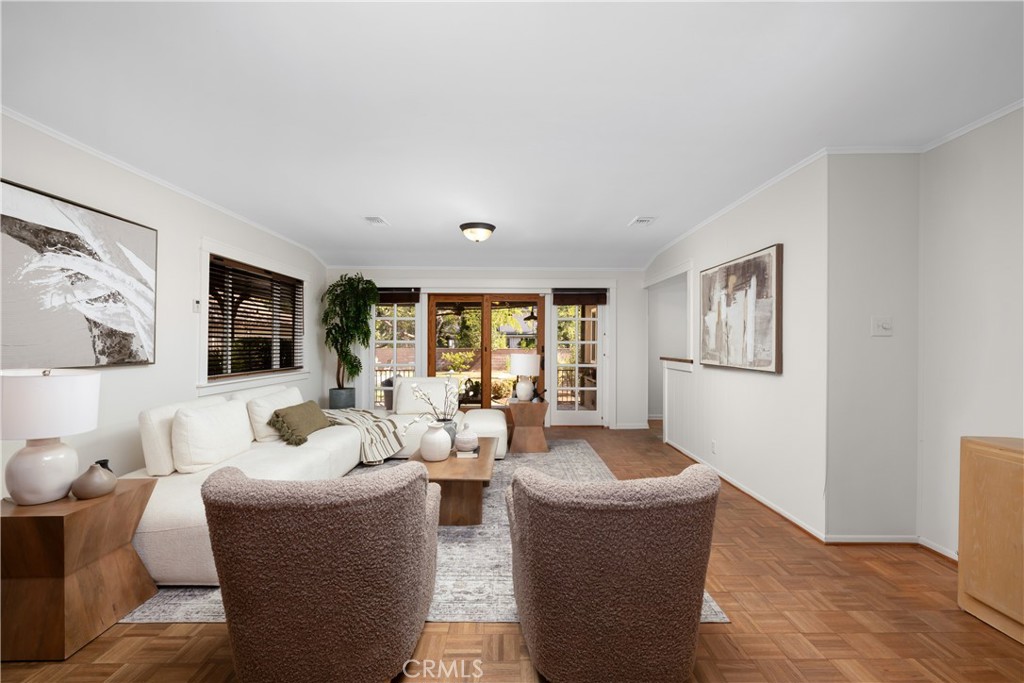166 W Las Flores Avenue