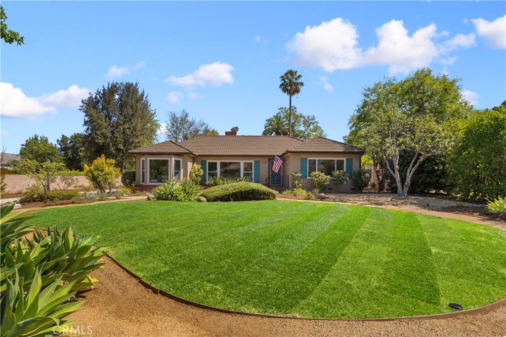 166 W Las Flores Avenue