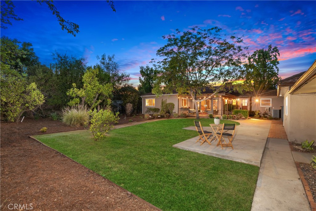 166 W Las Flores Avenue