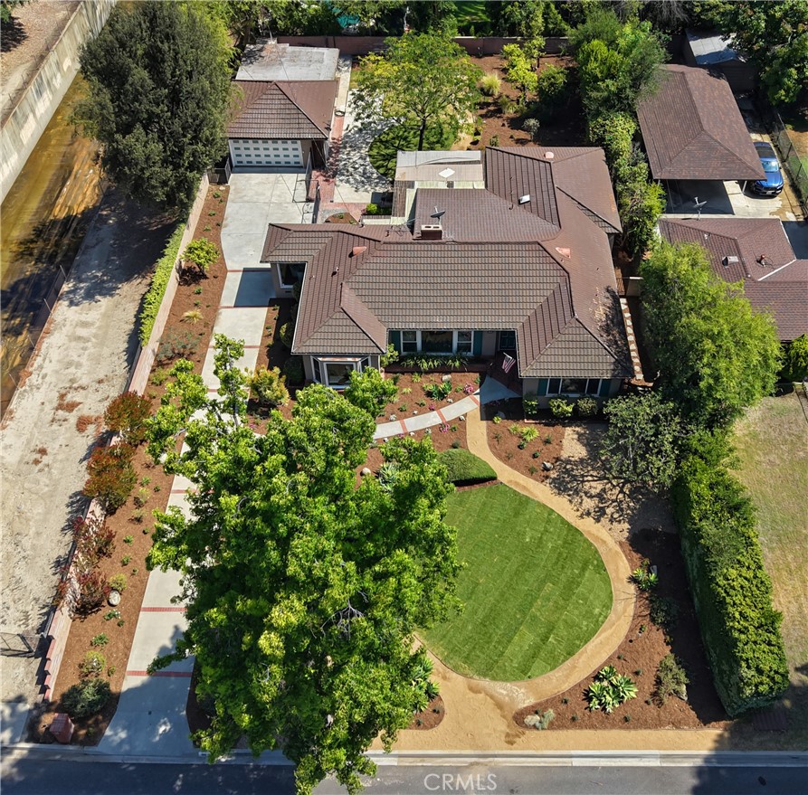 166 W Las Flores Avenue