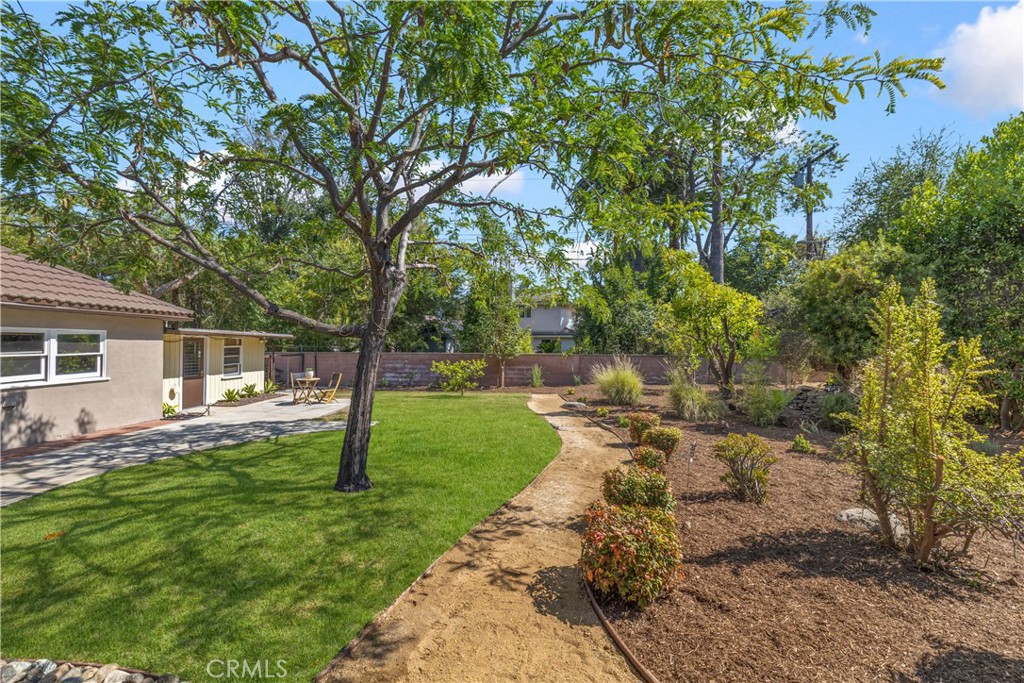 166 W Las Flores Avenue