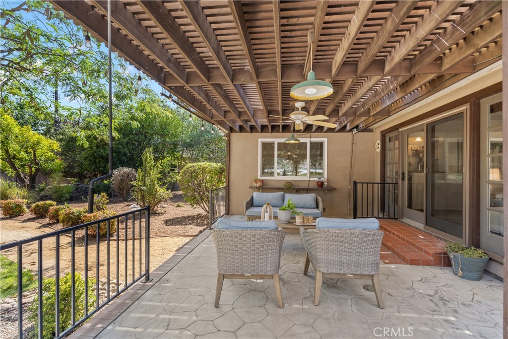 166 W Las Flores Avenue