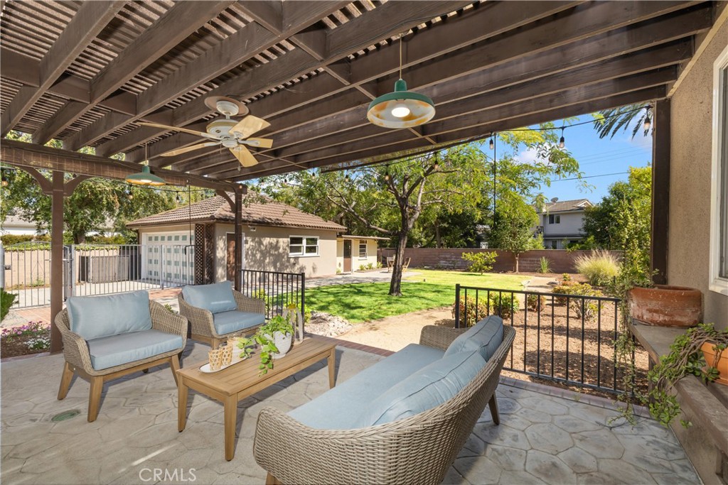 166 W Las Flores Avenue