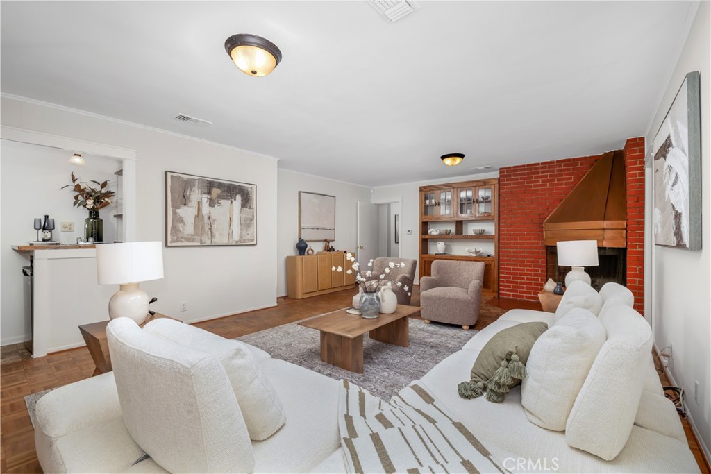 166 W Las Flores Avenue