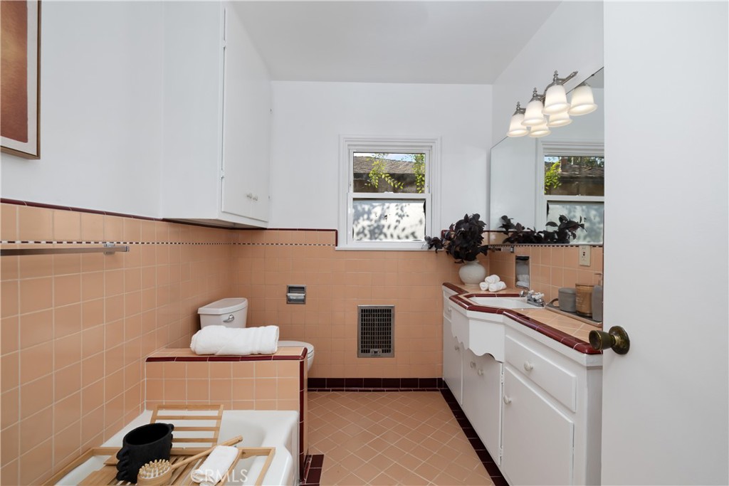 166 W Las Flores Avenue