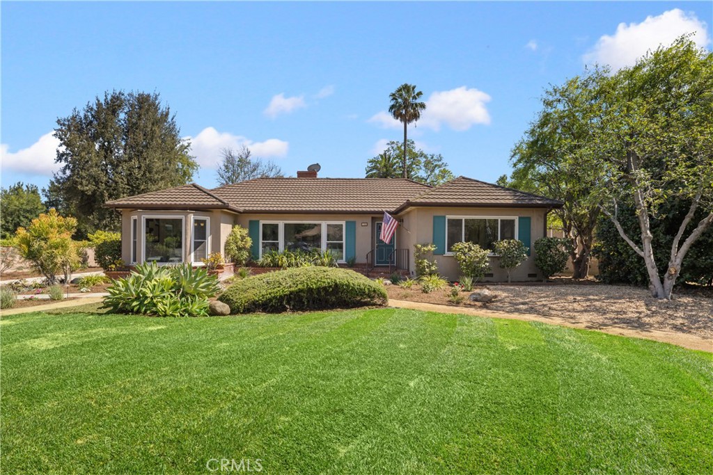 166 W Las Flores Avenue