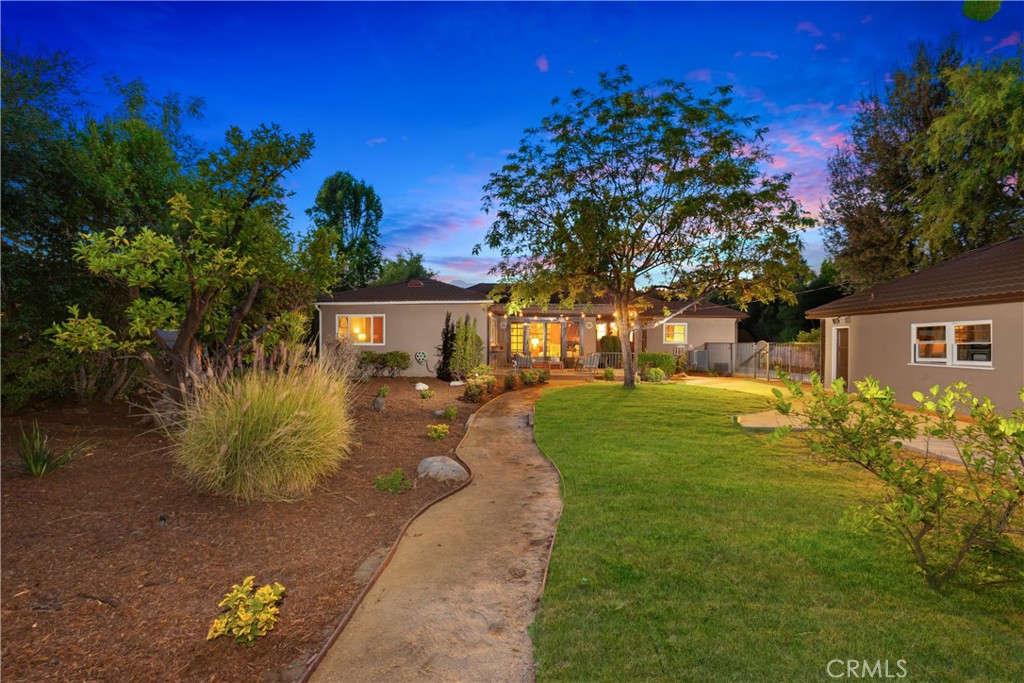 166 W Las Flores Avenue