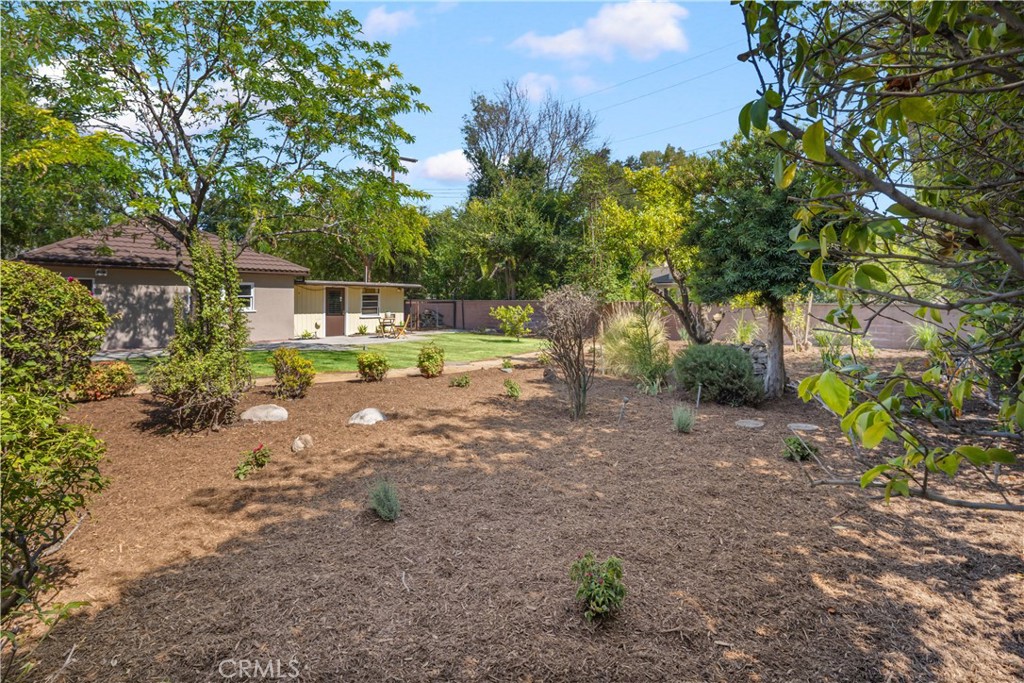 166 W Las Flores Avenue