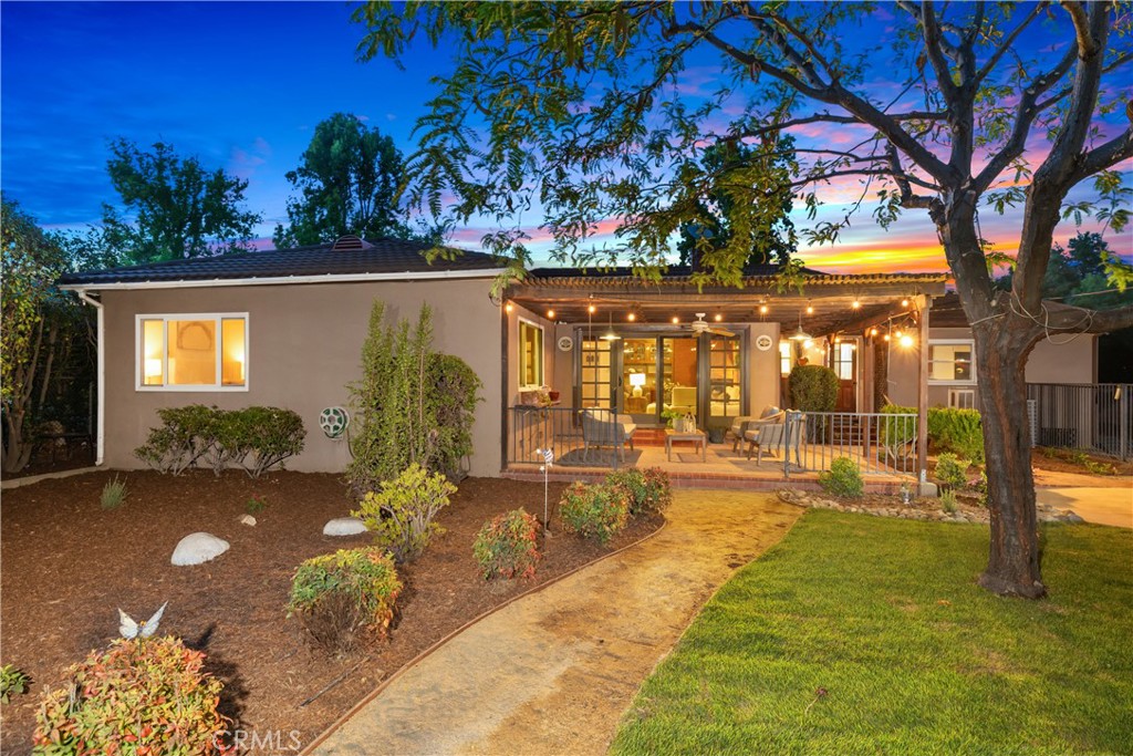 166 W Las Flores Avenue