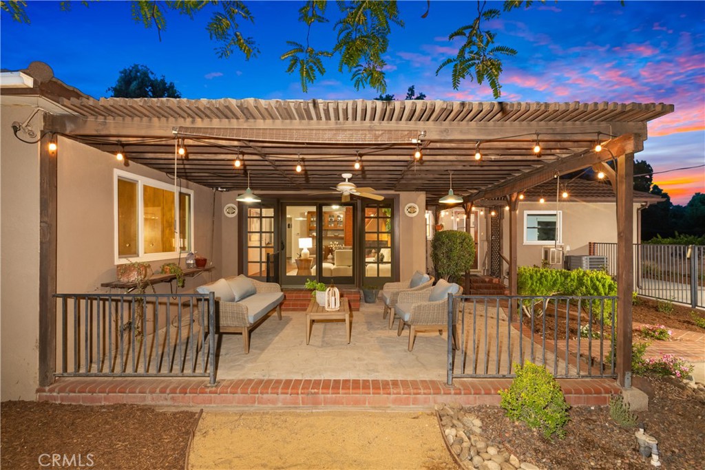 166 W Las Flores Avenue